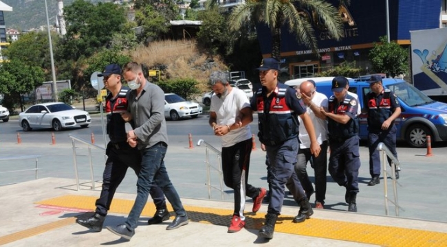 Alanya'da 5 sahte MİT'çi gözaltına alındı