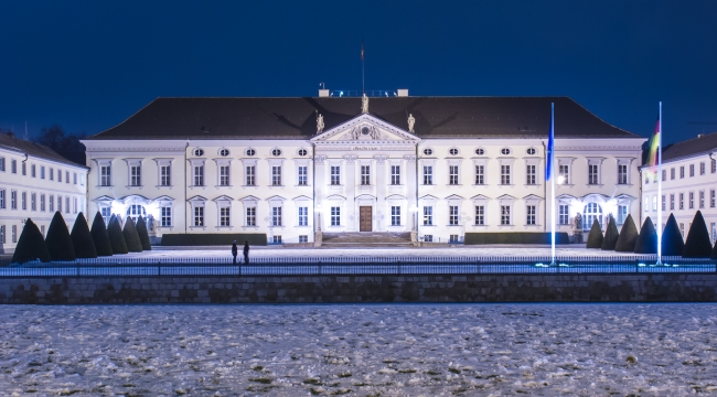 Almanya tasarruf için saray ışıklarını söndürecek
