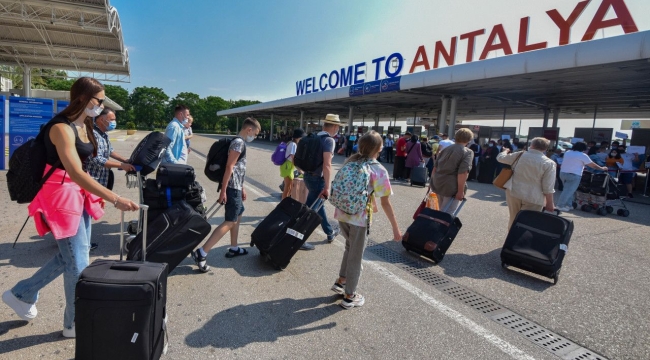 Antalya'ya haziran ayında 1,8 milyon turist geldi