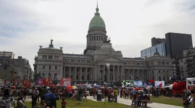 Arjantin'de IMF karşıtı protesto düzenlendi