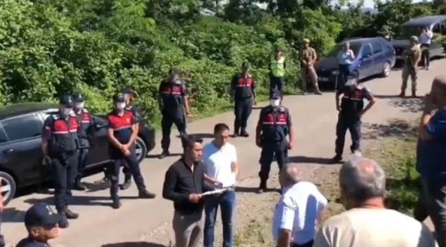 "Basın özgürlüğü var ama şu anda burada değil"