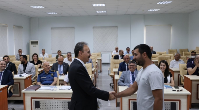 Bilecik'te sigarayı bırakan 4 kişiye çeyrek altın