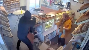 Hollanda'da bir Türk, satırlı hırsızı camsille kovdu