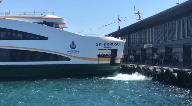 Kadıköy'de vapur kazası: 7 kişi hafif yaralandı