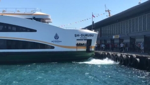 Kadıköy'de vapur kazası: 7 kişi hafif yaralandı