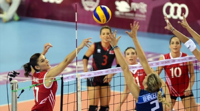 Voleybol Milli Takımı, gümüş madalya kazandı
