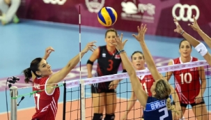 Voleybol Milli Takımı, gümüş madalya kazandı