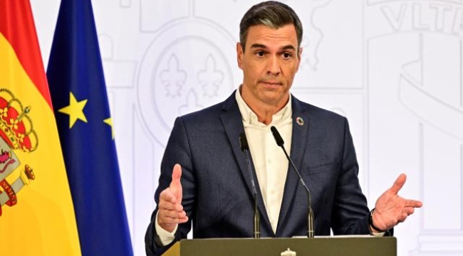 Pedro Sanchez: "Zorunlu olmadıkça kravat takmayın''