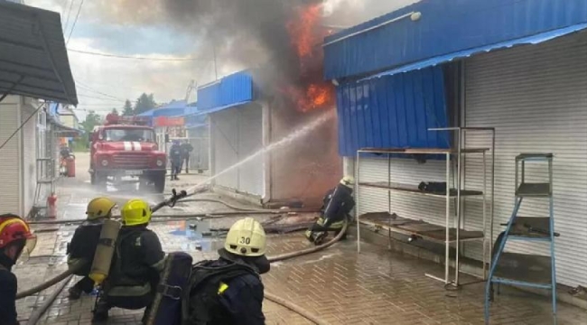 Rusya, Ukrayna Slovyansk'ta pazar yerini vurdu
