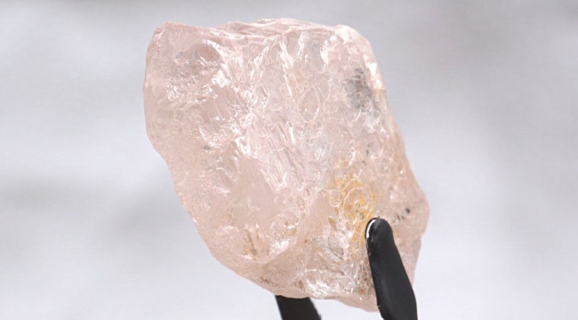 Son 300 yılın en büyük pembe elmas keşfi