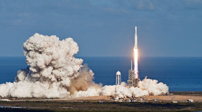 SpaceX, yeni "yıllık fırlatma rekoru" kırdı