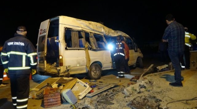 Uşak'ta trafik kazası: 14 yaralı, 1 ölü var