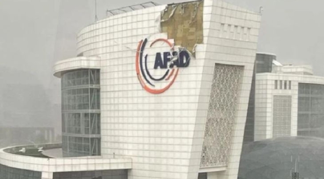 Ankara'daki fırtınada AFAD binası hasar gördü
