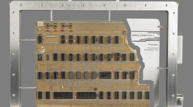 Apple'ın ilk devre kartı 677.196 $'a satıldı