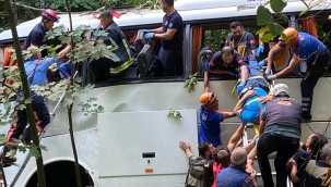 Bursa'da tur otobüsü devrildi: 5 ölü, 38 yaralı