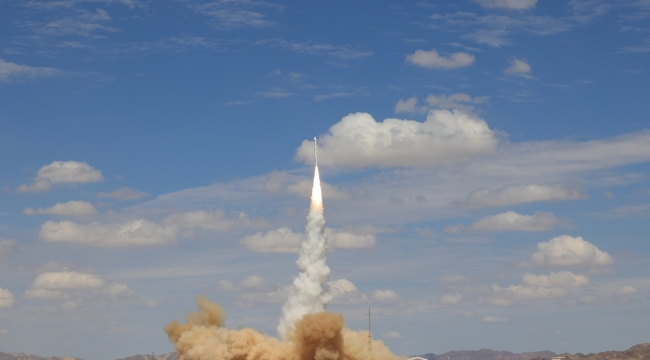 Çin uzaya 3 yeni uydu gönderdi