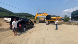 Düzce'de kepçeyle düğün konvoyunun önü kesildi