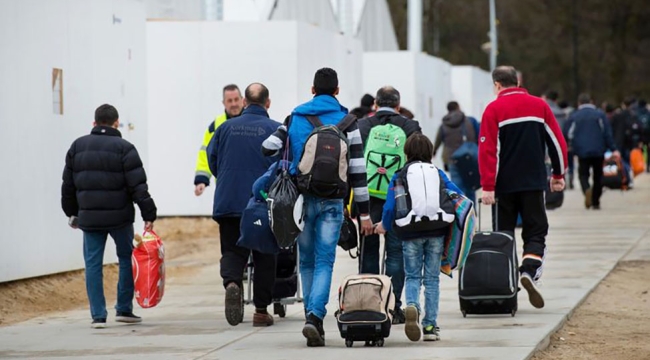 Hollanda Türkiye'den mülteci kabulünü askıya aldı