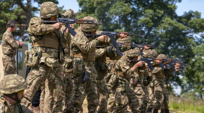 İsveç, Ukraynalıları askerliğe hazırlayacak