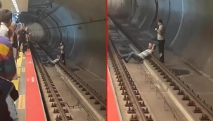 Kadıköy'de bir kişi metronun raylarına yattı