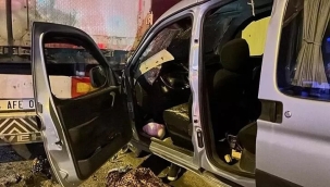 Kartal'da alkollü sürücü yayalara çarptı: 4 yaralı