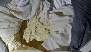 Konya'da bir araçta 8 kilo 220 gram eroin bulundu