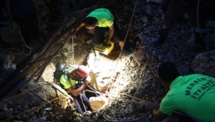 Mersin'de define için kuyu kazan iki kişi öldü