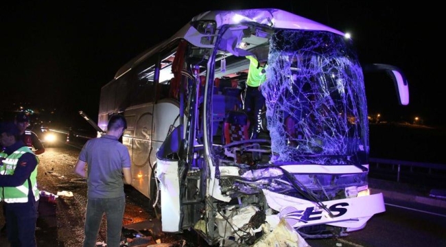 Uşak'ta otobüs kazası: 1 ölü, 43 yaralı var