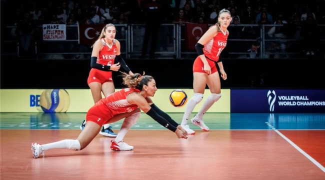 A Milli Kadın Voleybol Takımı, Tayland'a 3-2 yenildi