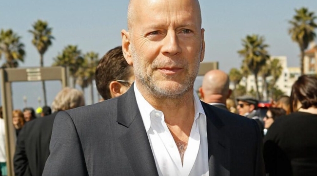 Bruce Willis, "dijital ikizinin" haklarını sattı