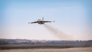 Bulgaristan'da SU-25 savaş uçağı düştü