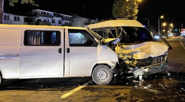 Düzce'de öğrenci servisi kaza yaptı: 8 yaralı var