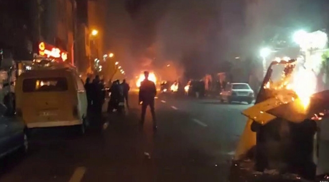 İran'daki protestolarda en az 17 kişi öldü