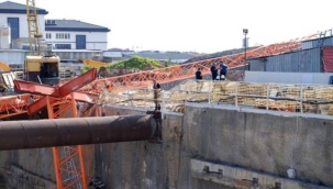 İstanbul'da metro inşaatında vinç devrildi: 2 ölü