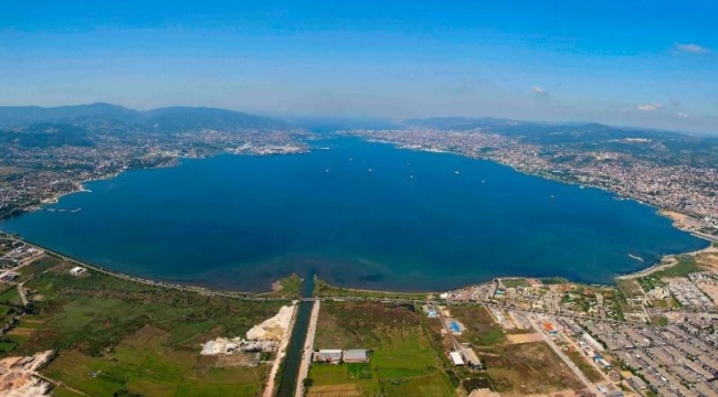 İzmit Körfezi'ni kirleten gemiye ceza