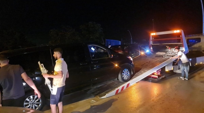 Kocaeli'de 2 minibüs çarpıştı: 11 yaralı