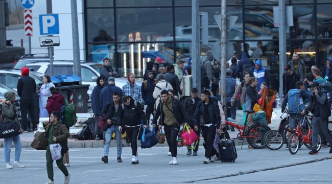 Rus vatandaşlar Gürcistan'a akın etti