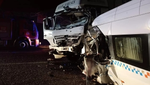 Sivas'ta korkunç kaza: 8 ölü, 9 yaralı