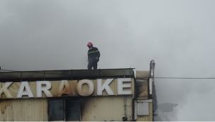 Vietnam'da karaoke barda yangın: 32 ölü