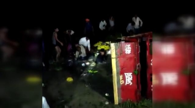 Hindistan'da bir traktör göle düştü: 22 kişi öldü