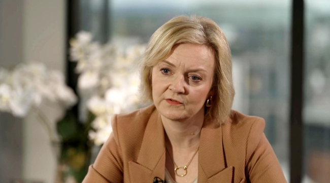 İngiliz basını: "Liz Truss'a 'sivil darbe' kapıda"