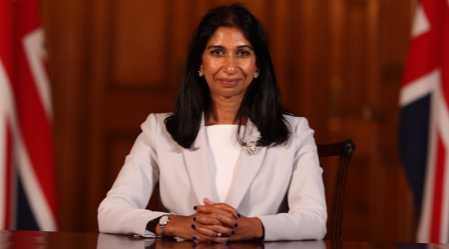 İngiltere İçişleri Bakanı Braverman istifa etti