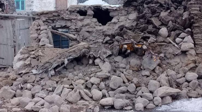 İran'daki depremde 1.127 kişi yaralandı