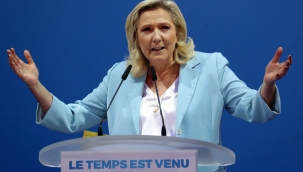 La Pen: "Üçüncü dünya ülkesi olduk"