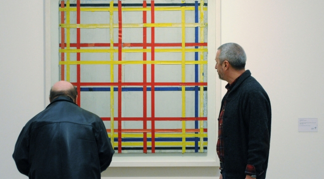 Mondrian'ın tablosu 75 yıldır ters sergileniyor