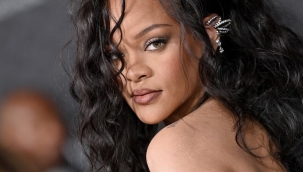 Rihanna'dan 6 yıl sonra yeni şarkı: Lift Me Up 