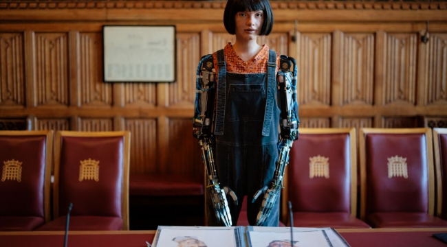 Robot Ai-Da, İngiliz milletvekilleriyle buluştu 