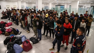 11 ayda 101 bin 574 kaçak sınır dışı edildi