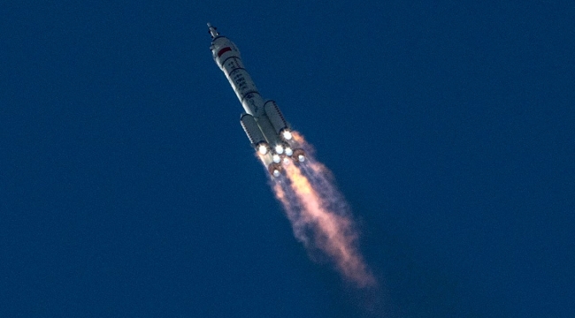 "Çin roketi" Pasifik Okyanusu'na düştü