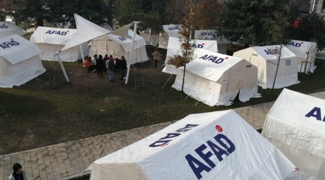 Düzce Valisi: "10 bin 126 kişi çadırda yaşıyor"